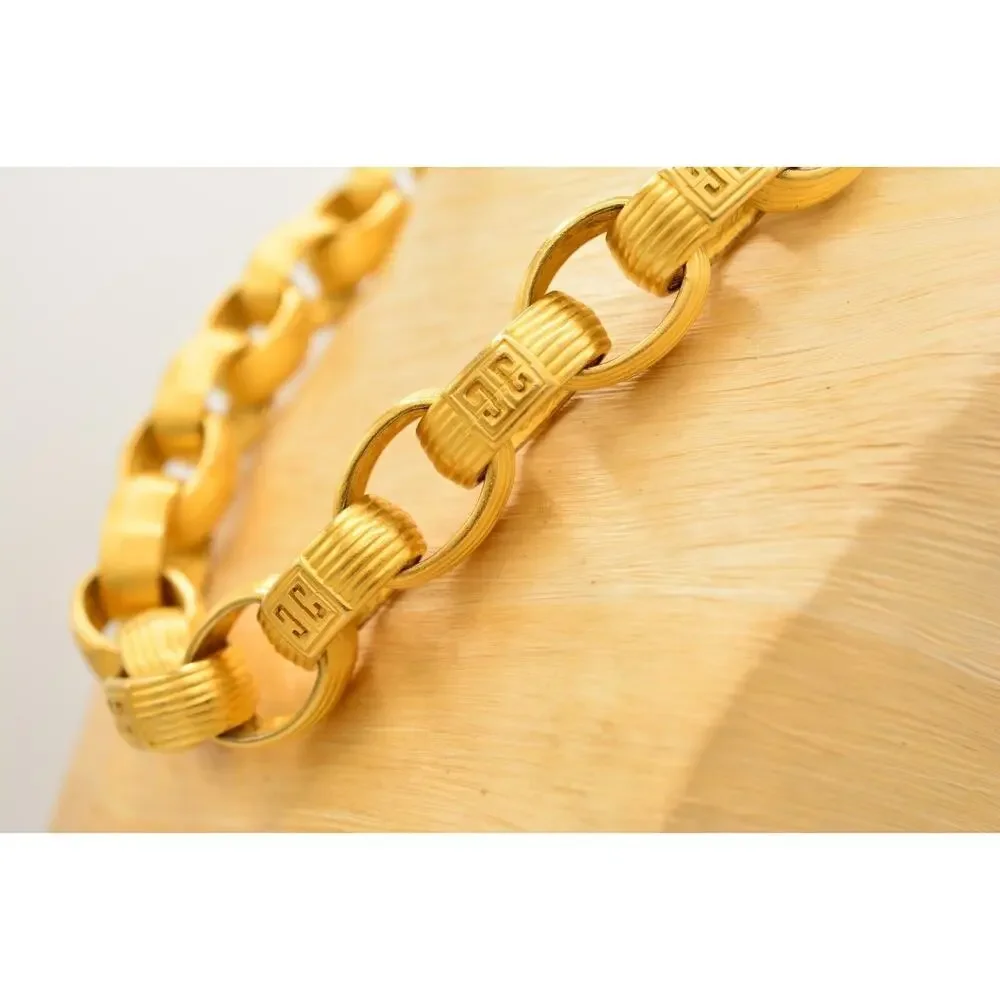 Givenchy stunning necklace